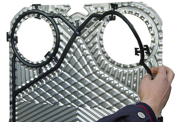 板式換熱器膠墊為什么會(huì )老化？該如何處理？